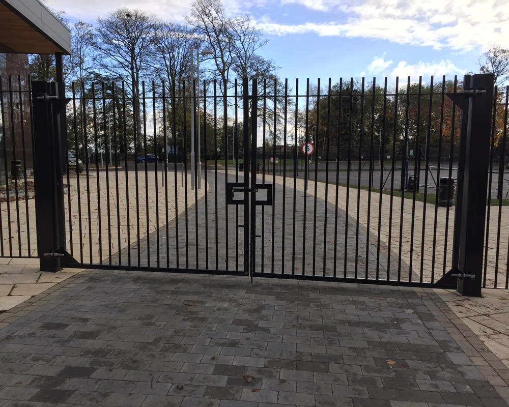 Steel Fencing Feature Image